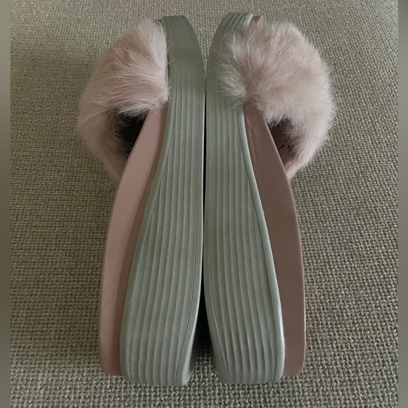 Donald J Pliner Furfi Blush Pink Rabbit Fur Platform Wedge Slide Sandals - Picture 4 of 4